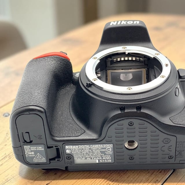 D5600 ボディ
