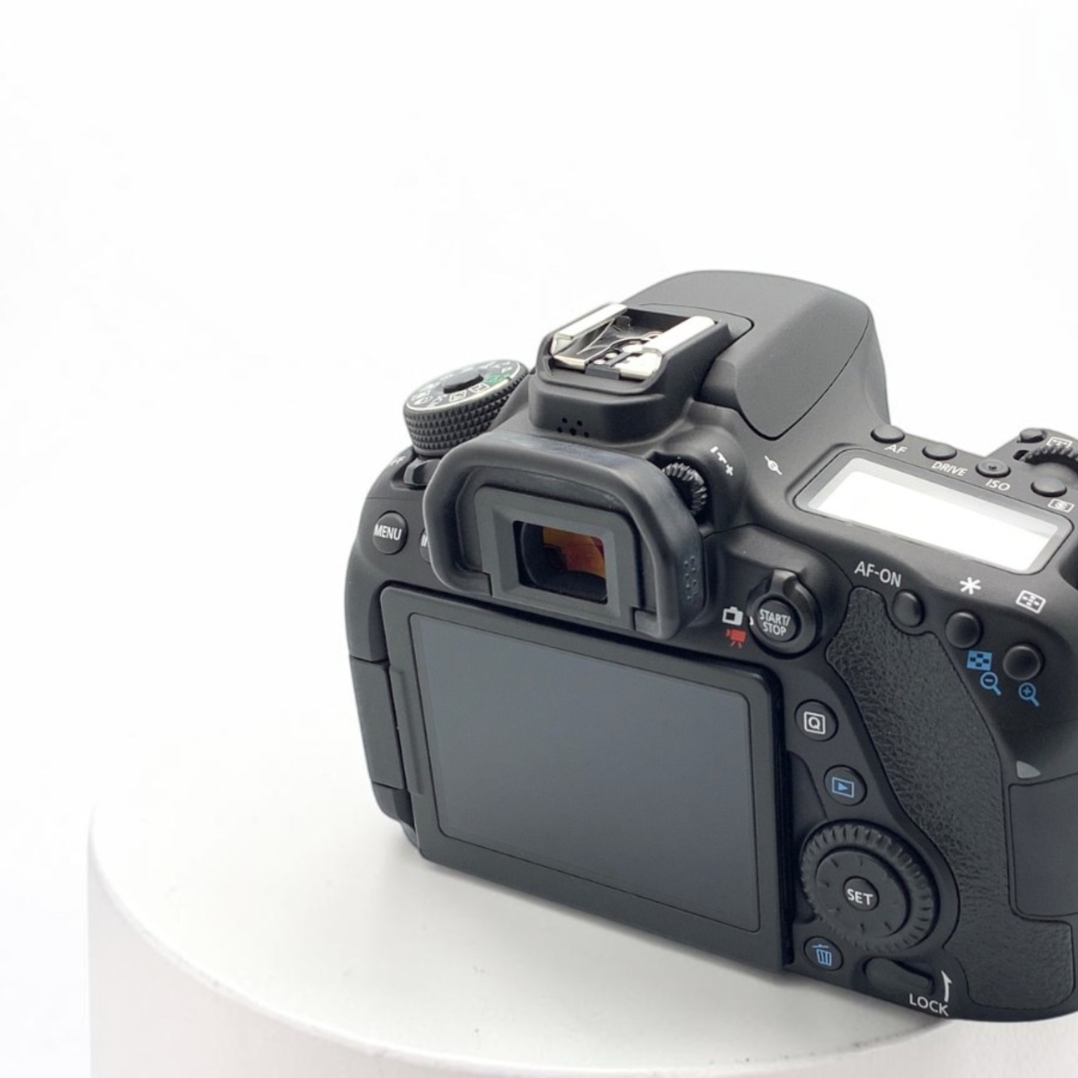 Canon EOS 80D ボディの中古 (美品)・¥52,470 by molna | みんなのカメラ