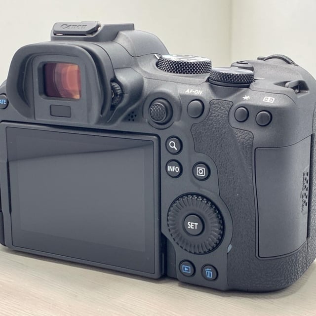 EOS R6 Mark II ボディ