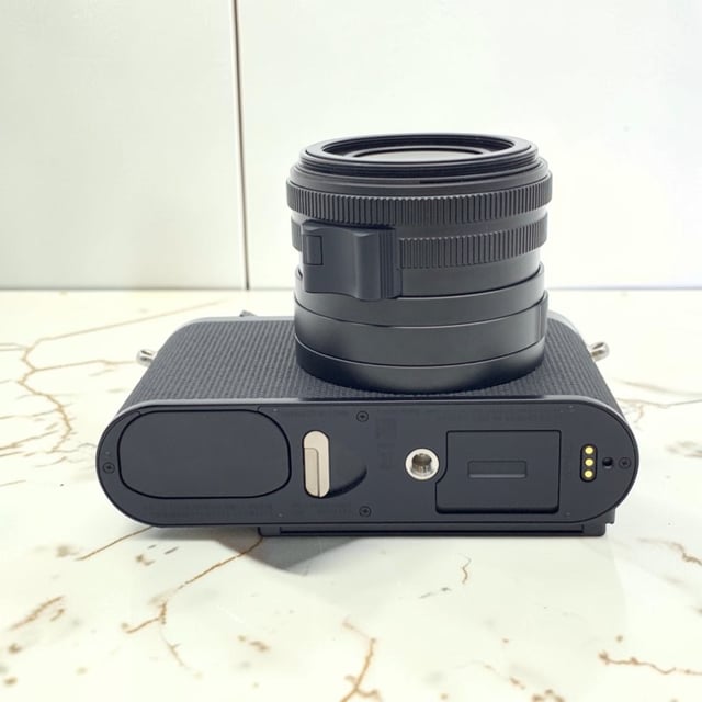 LEICA Q3