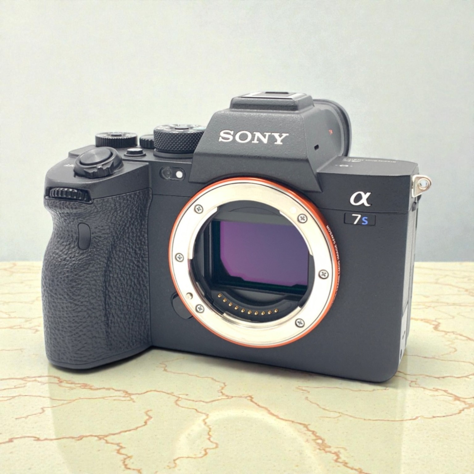 SONY α7 II ILCE-7M2 ボディの中古 (美品)・¥66,680 by flerry