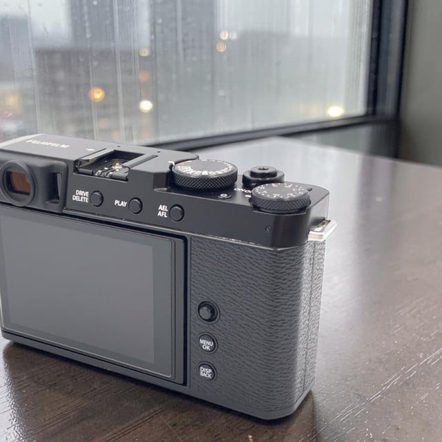 X-E4 ボディ