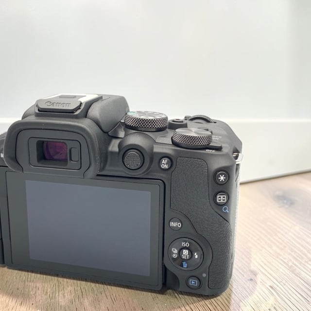 EOS R10 ボディ