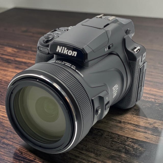 COOLPIX P1100