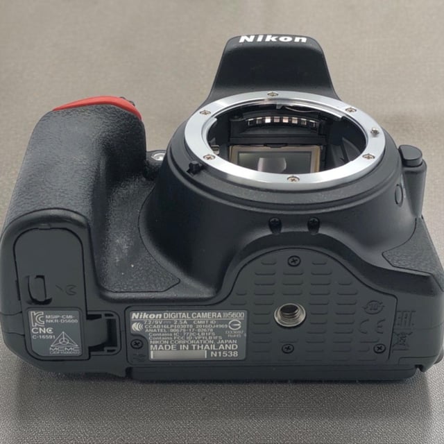 D5600 ボディ