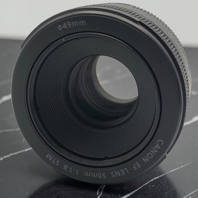 EF 50mm F1.8 STM