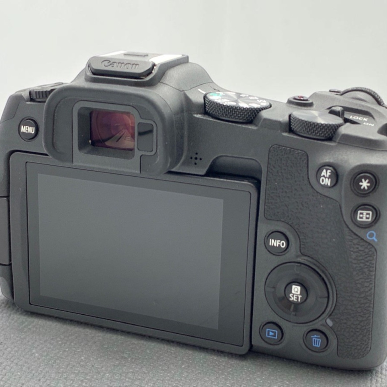 Canon EOS R8 ボディの新品/中古の在庫一覧 | みんなのカメラ