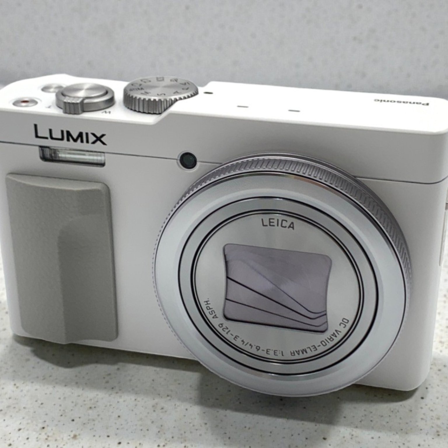 パナソニック LUMIX TZ99(DC-TZ99) 
