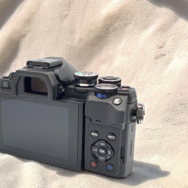 OM-D E-M10 Mark IV ボディ "ブラック"