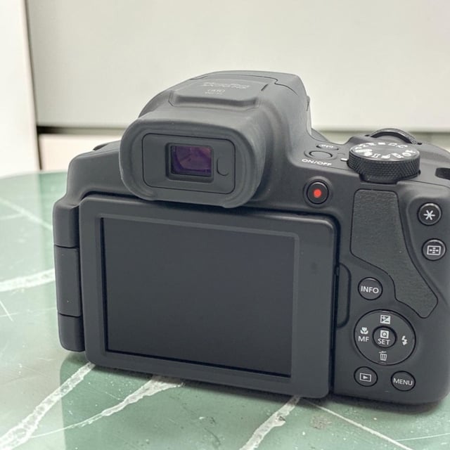 PowerShot SX70 HS