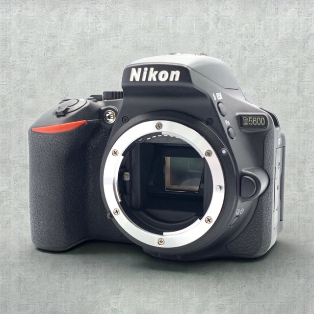 D5600 ボディ