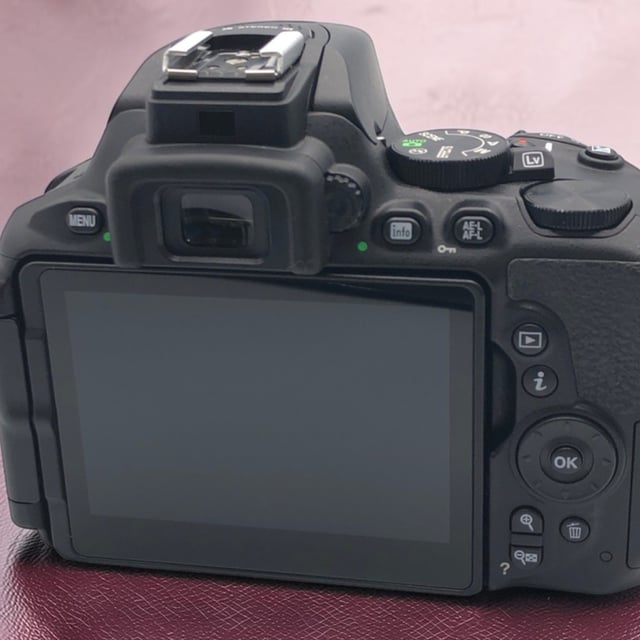 D5600 ボディ