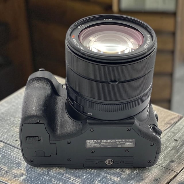 サイバーショット RX10 IV(DSC-RX10M4)