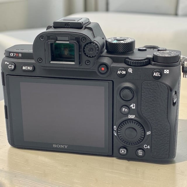 α7R III ILCE-7RM3 ボディ