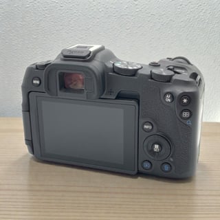 EOS R8 ボディ