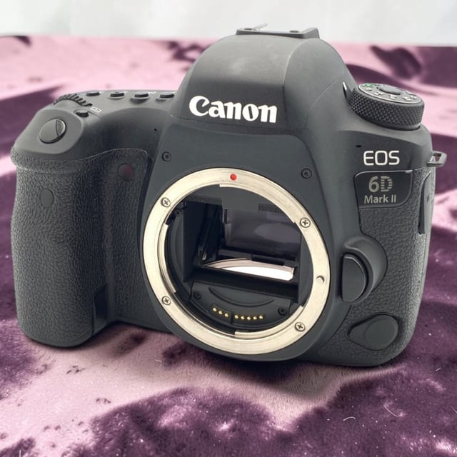 EOS 6D Mark II ボディ