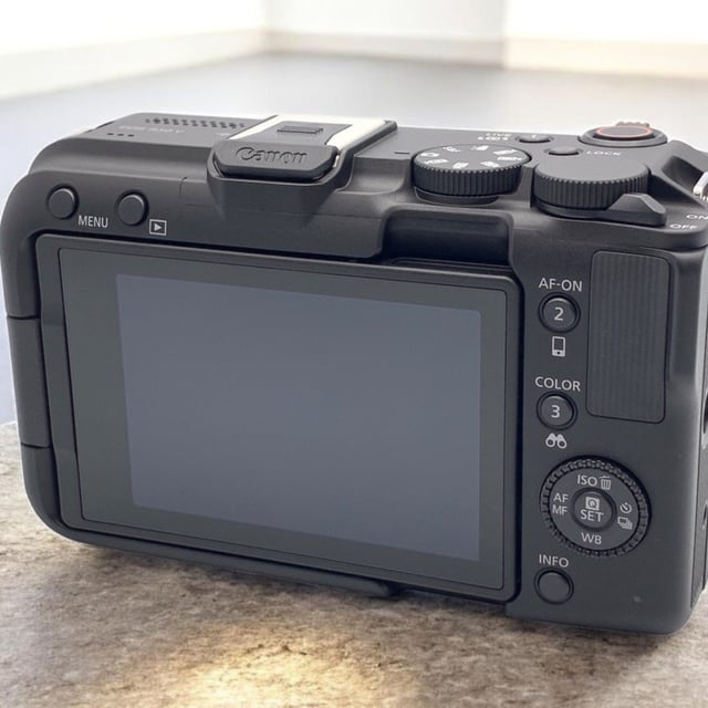 EOS R50 V ボディ "ブラック"