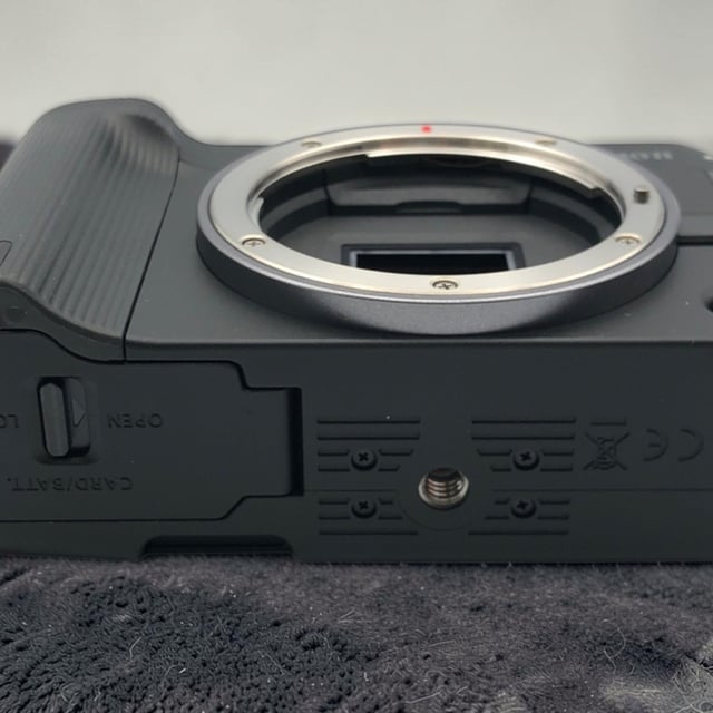EOS R50 V ボディ "ブラック"