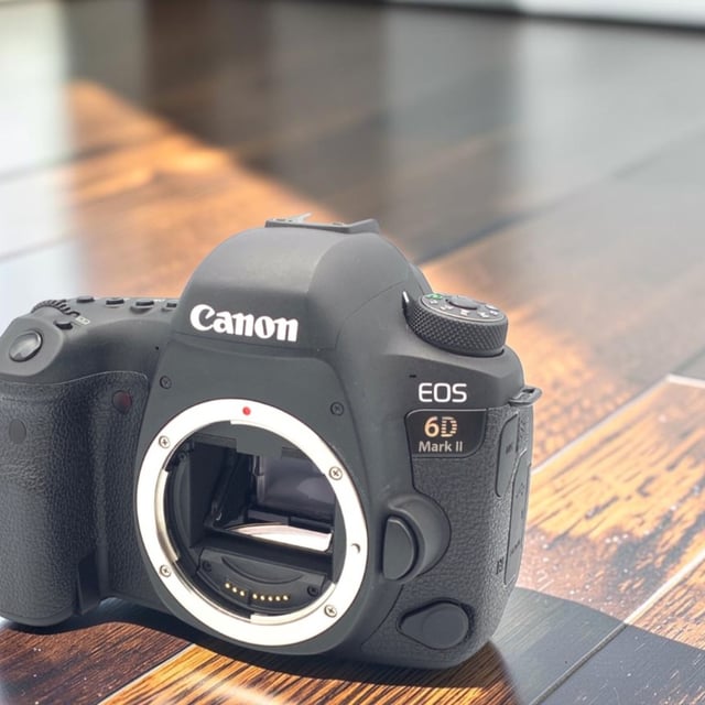 EOS 6D Mark II ボディ