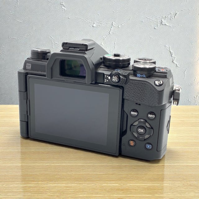 OM-5 ボディ "ブラック"