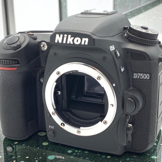 D7500 ボディ