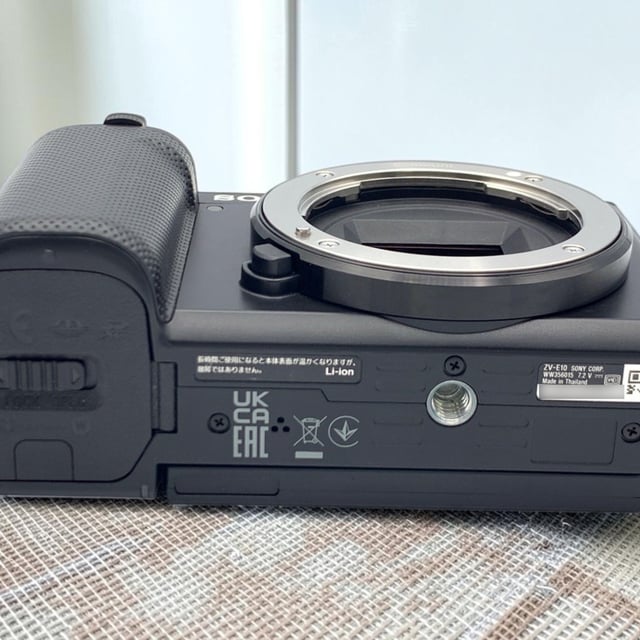 VLOGCAM ZV-E10 ボディ "ブラック"