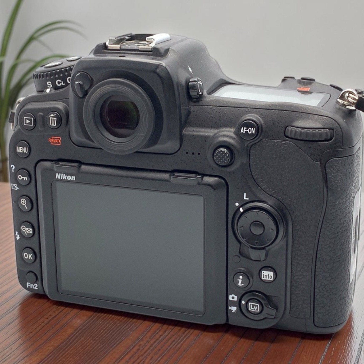 ニコン D500 ボディの新品/中古の在庫一覧 | みんなのカメラ