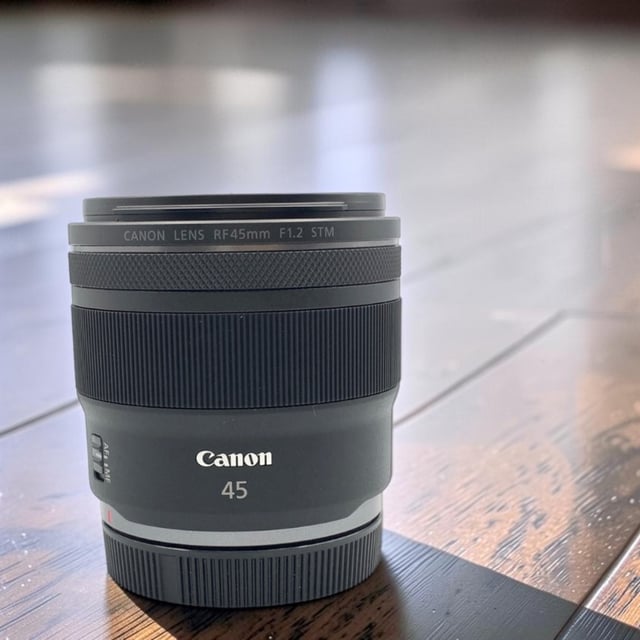 RF45mm F1.2 STM