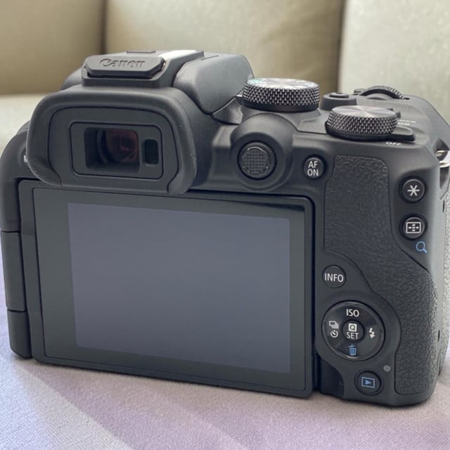 EOS R10 ボディ
