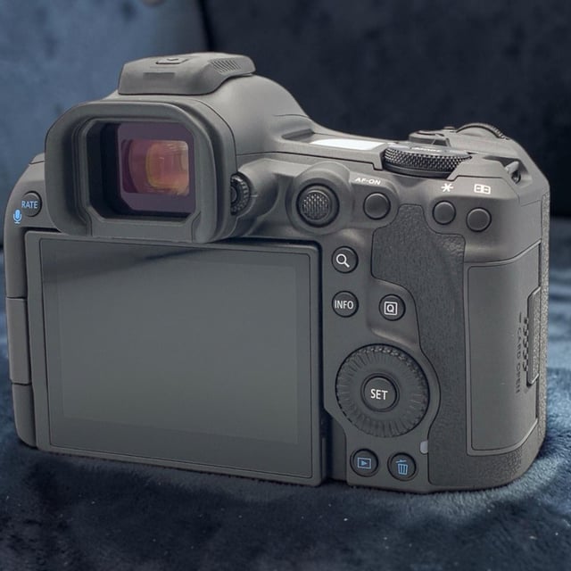EOS R5 Mark II ボディ