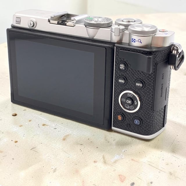 OLYMPUS PEN E-P7 ボディ
