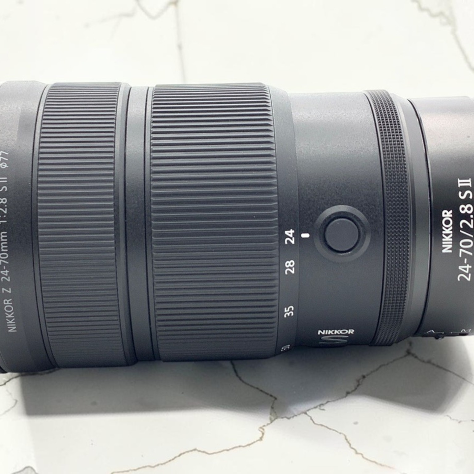 ニコン NIKKOR Z 24-70mm f/2.8 S IIの中古 (美品)・¥310,350 by