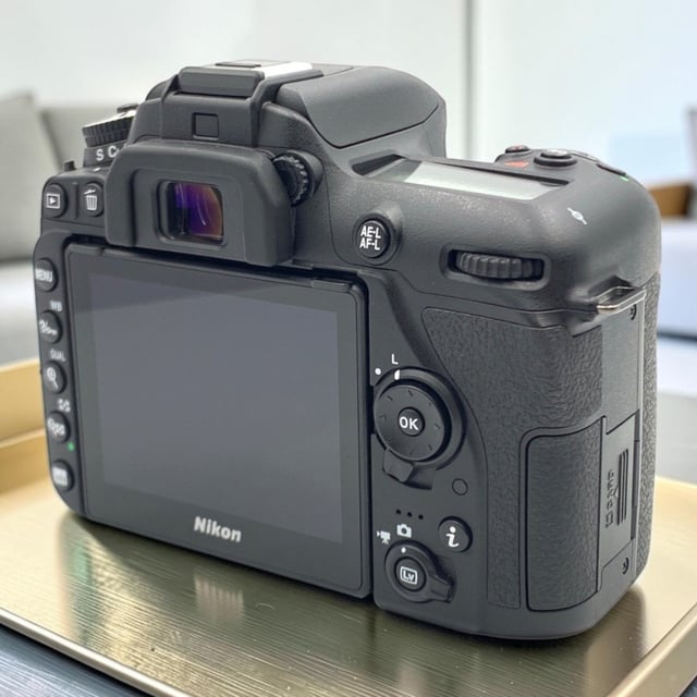 D7500 ボディ