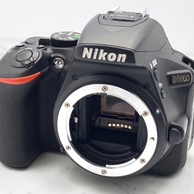 D5600 ボディ