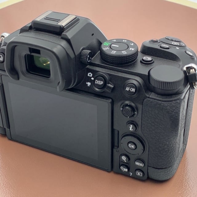 Z5II ボディ