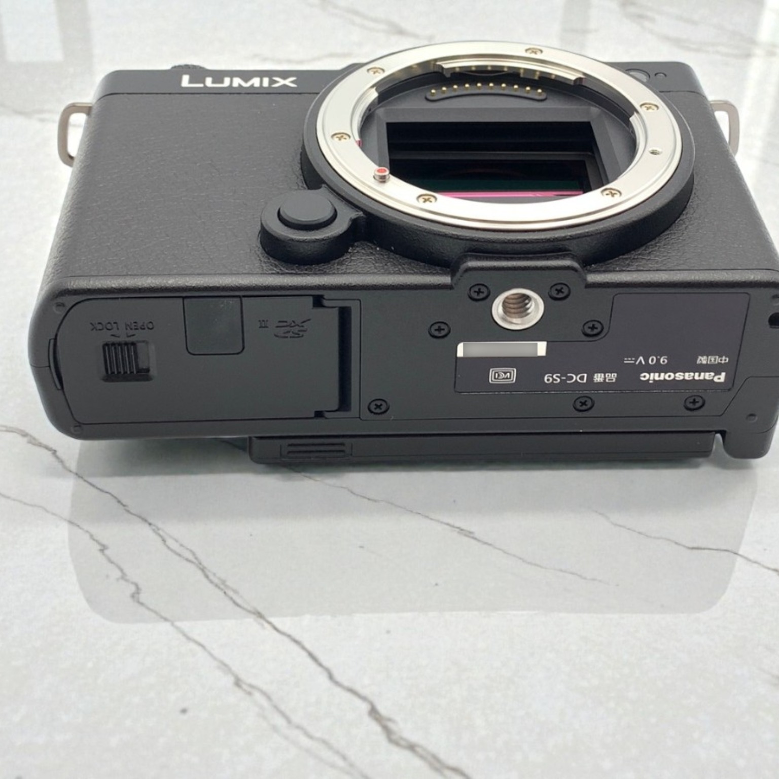 ほぼ新品 Panasonic LUMIX DC-S9 ボディ ジェットブラック パナソニック LUMIX S9(DC-S9) ボディ 