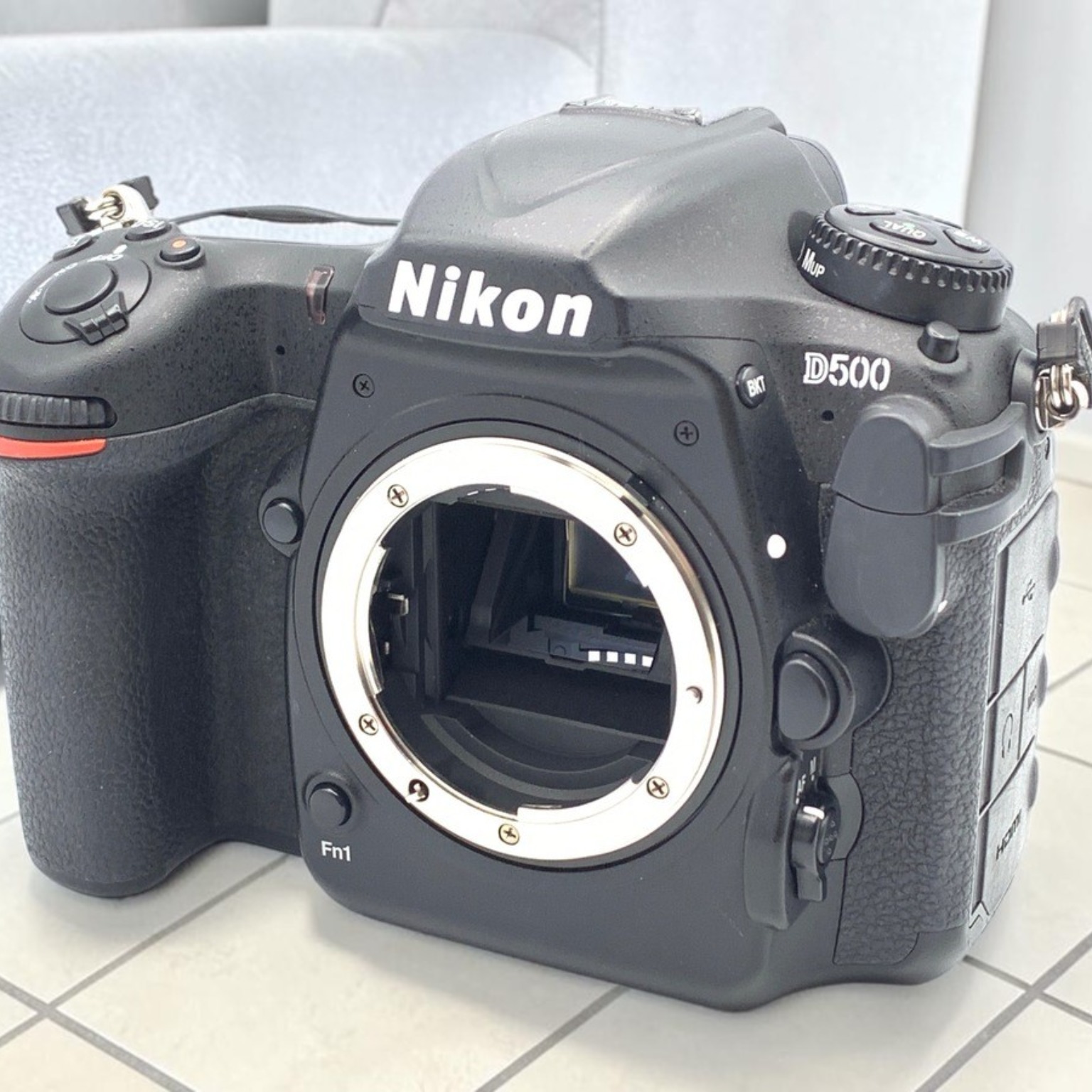ニコン D500 ボディの中古 (良品)・¥86,030 by るねと | みんなのカメラ