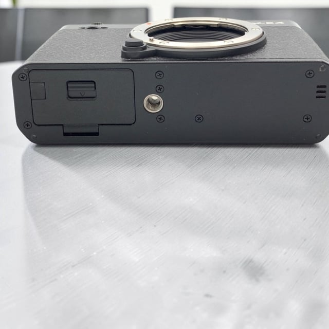 X-E4 ボディ "ブラック"