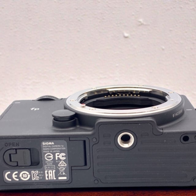 SIGMA fp ボディ