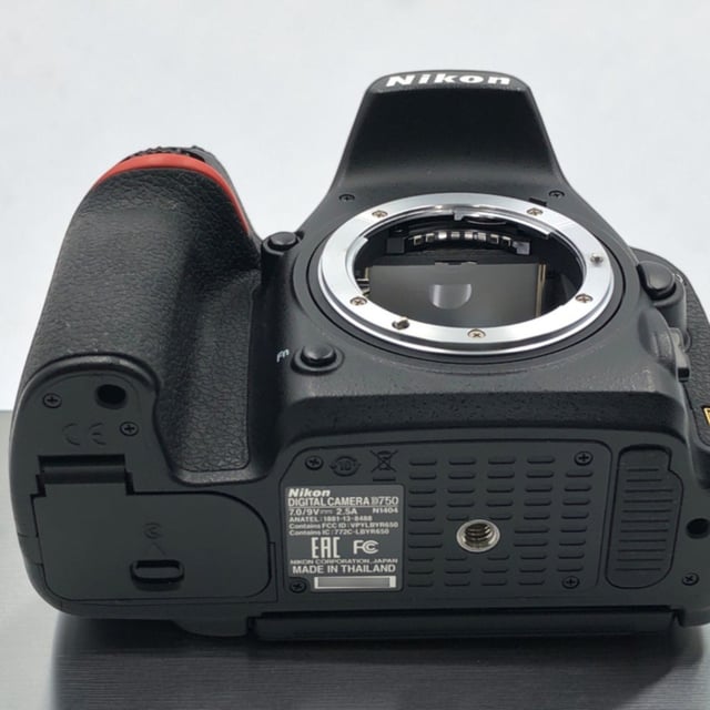 D750 ボディ