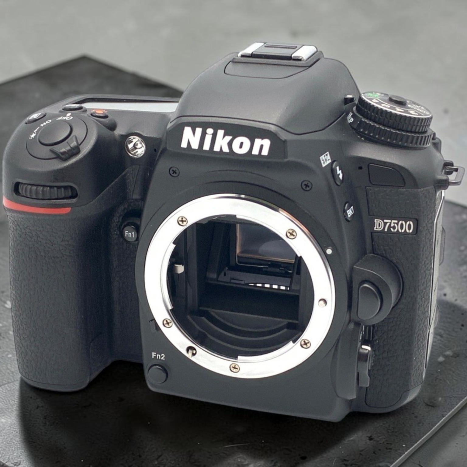 ニコン D7500 ボディの新品/中古の在庫一覧 | みんなのカメラ