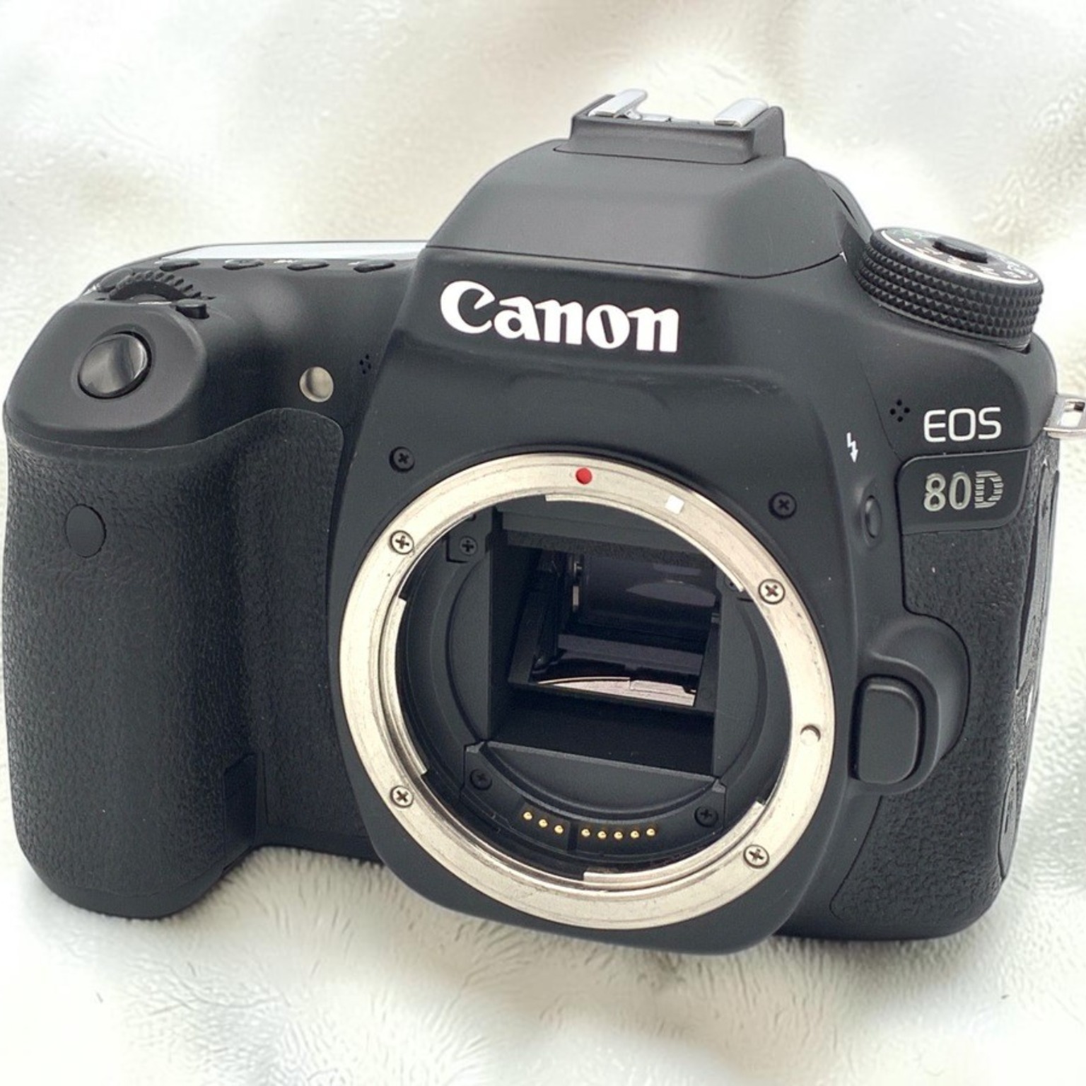 Canon EOS 80D ボディの中古 (美品)・¥52,920 by もくも | みんなのカメラ