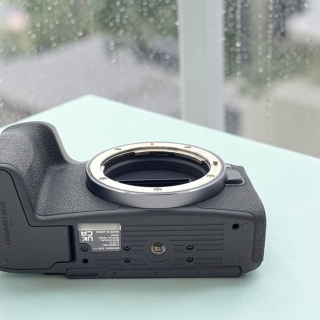 EOS R8 ボディ