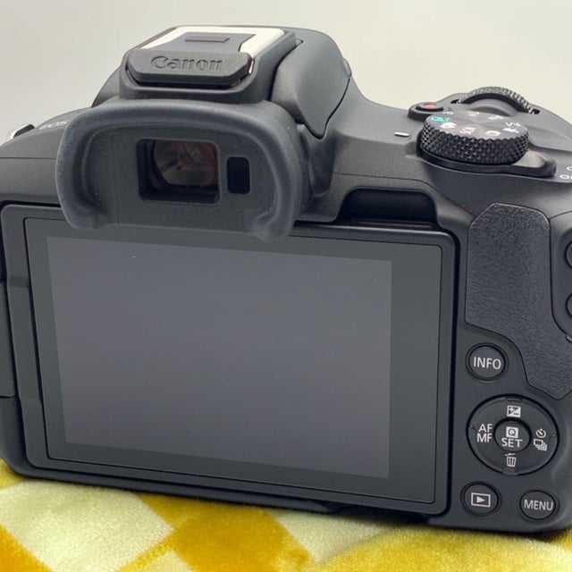 EOS R50 ボディ "ブラック"