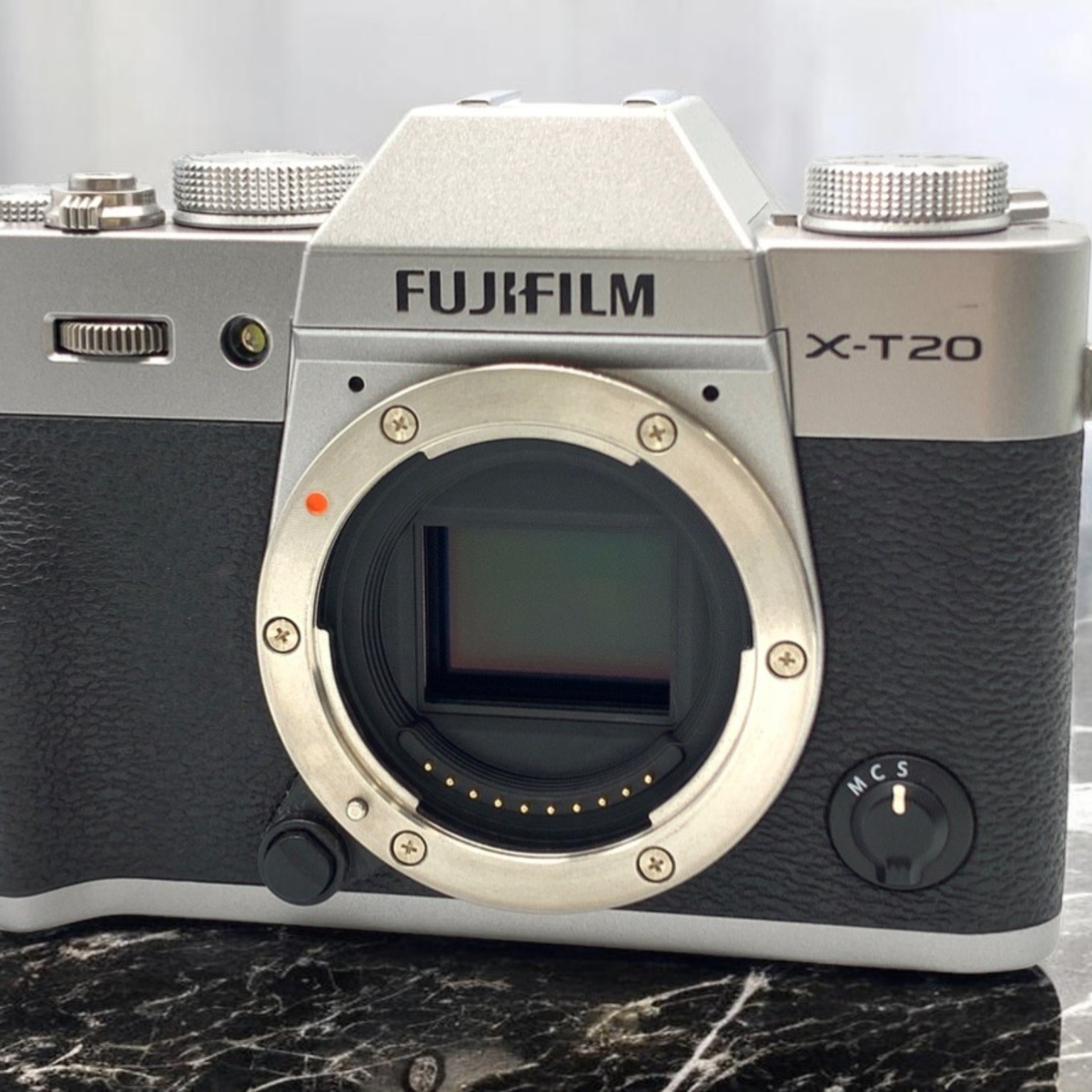 富士フイルム X-T20 ボディ 