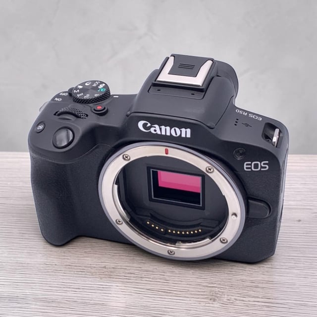 EOS R50 ボディ "ブラック"