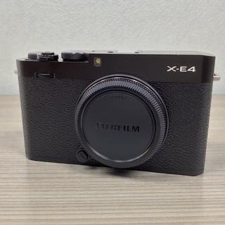 X-E4 ボディ "ブラック"