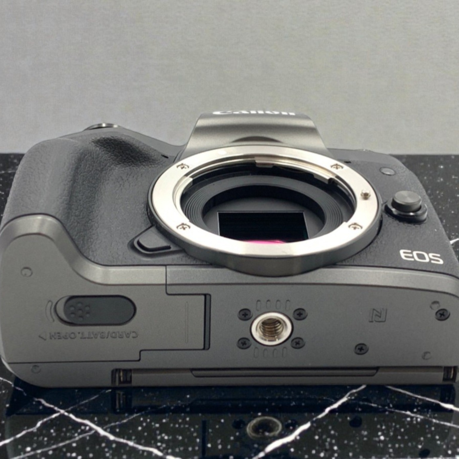 Canon EOS M5 ボディの中古 (美品)・¥45,350 | みんなのカメラ