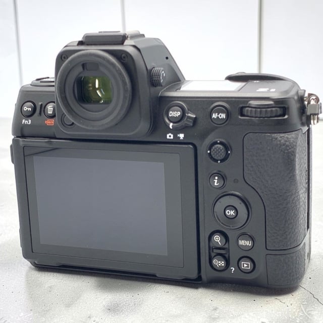 Z8 ボディ