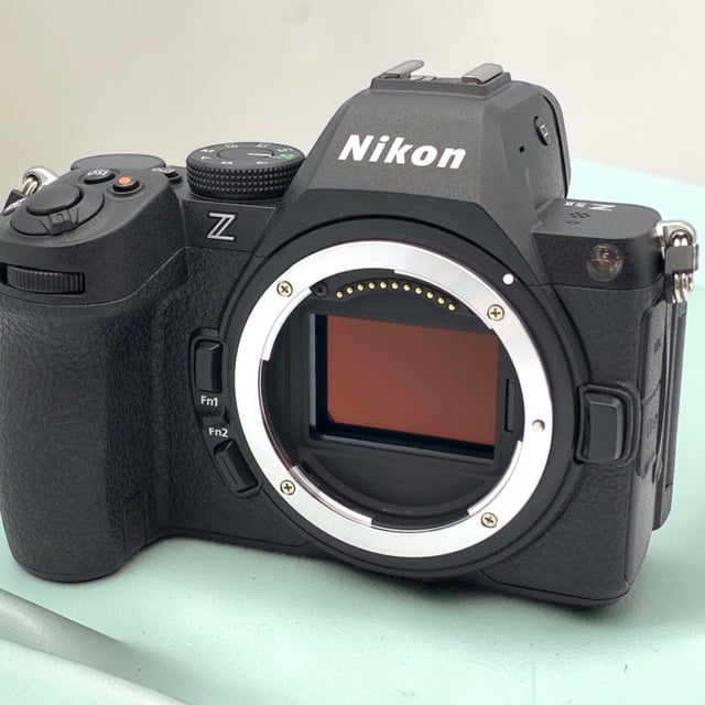 Z5II ボディ